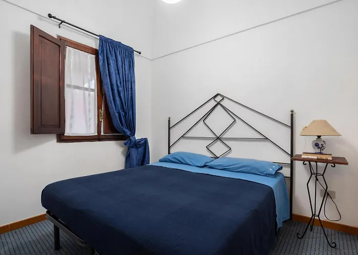 Esperanza Amarillo Scauri (Sicily)